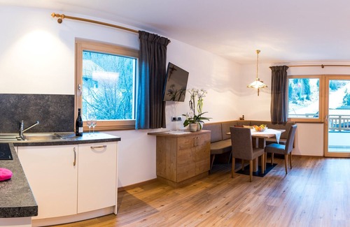 Selva di Val Gardena Apartment | Apartment Sosaslong, Saslong A