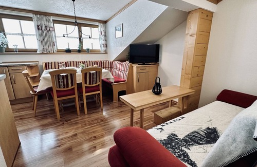 Maria Alm am Steinernen Meer Apartment | Apartment "Steinernes Meer" with Balcony, Mountain View at an Organic Farm