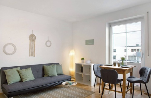 Burghausen Apartment | Apartment 'Stella' with Wi-Fi