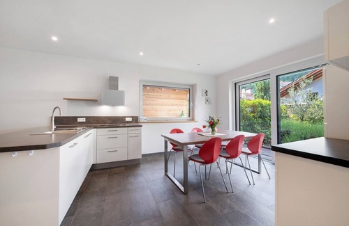 Vollan Apartment | Apartment 'Stettnerhof Mayenburg' with Mountain View, Terrace & Wi-Fi