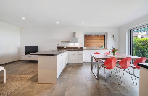 Vollan Apartment | Apartment 'Stettnerhof Mayenburg' with Mountain View, Terrace & Wi-Fi