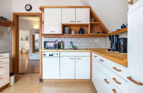 Region Hannover District Apartment | Apartment 'Storchenblick' with Balcony and Wi-Fi