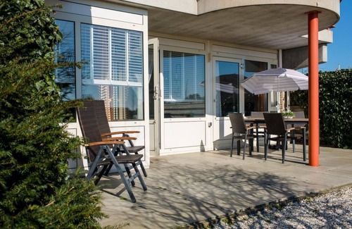 Municipality of Ameland Apartment | Apartment Strandbur 4 on the ground floor on the sunny south side - pets welcome