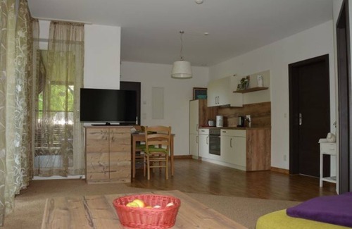 Burg-Kauper Apartment | Apartment Strohkammer - Spreewaldscheune am Fließ-Ferienwohnungen am Wasser in