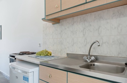 Panormos Apartment | Apartment 'Studio 2' with Mountain View, Wi-Fi and Air Conditioning