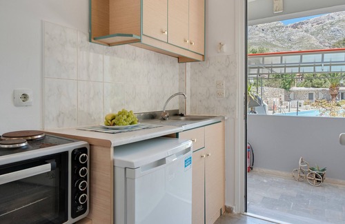 Panormos Apartment | Apartment 'Studio 3' with Mountain View, Wi-Fi and Air Conditioning