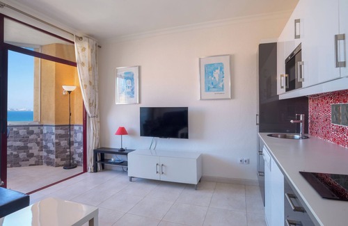 Fuengirola City Centre Apartment | Apartment "Stunning Marina View" with Mountain View, Wi-Fi, Garden & Terrace