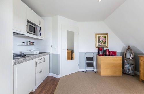 Pellworm Apartment | Apartment 'Südwest' with Shared Terrace, Private Garden and Wi-Fi