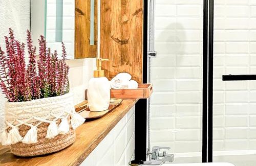 Griessen Apartment | Apartment Südwind - Beautiful premium apartment with 2 bedrooms near Rhine Falls & Zurich Airport in Klettgau