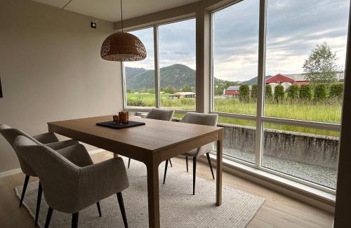 Osoyro Apartment | Apartment Suite in Os