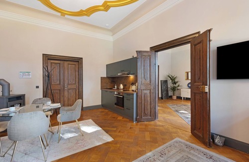 Querfurt Apartment | Apartment 'Suite' with Shared Pool, Shared Terrace and Wi-Fi