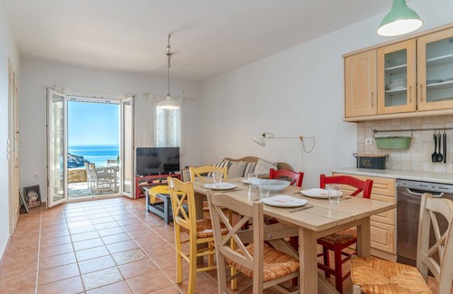 Tinos Villa | Apartment 'Sun Blooming' with Sea View, Wi-Fi and Air Conditioning