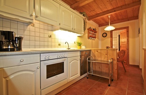 Seeon-Seebruck Apartment | Apartment sunny side with 2 sep. Bedroom