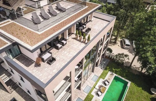 Sand in Taufers Apartment | Apartment 'Superior Xl- 2 Left' with Mountain View, Shared Pool and Wi-Fi