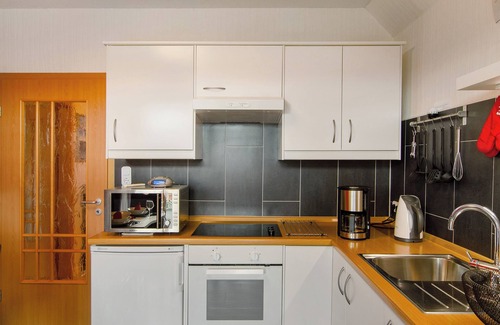 Rorichum Apartment | Apartment 'Swaalvkenüst' with Balcony and Wi-Fi