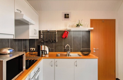 Rorichum Apartment | Apartment 'Swaalvkenüst' with Balcony and Wi-Fi