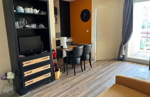 Rochefort Apartment | Apartment T2 (Curistes ou vacanciers) Bougainville marina