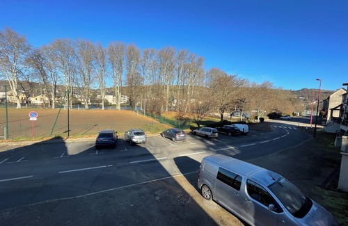 Espalion Apartment | Apartment t2 floor at the edge of the lot