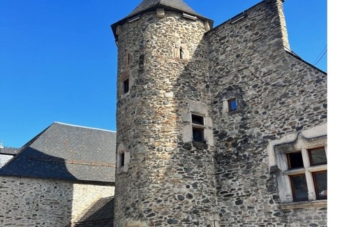 Saint-Lary-Soulan Apartment | Apartment T2 4 pers center Saint Lary Village Parking