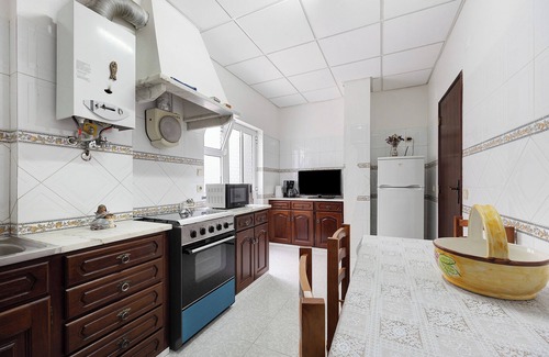 Baiona Apartment | Apartment 'T2 Malveiro' with Private Terrace and Wi-Fi
