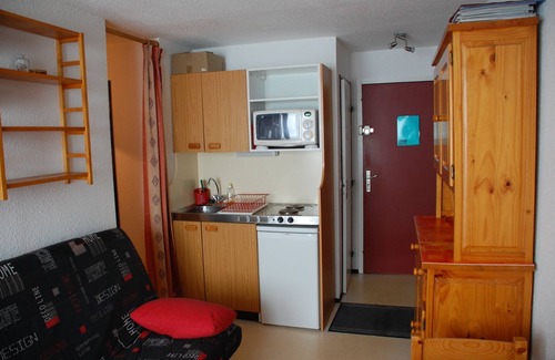 Eclose-Est Apartment | Apartment T2 RDC - 25M2 4 people - Val d'Huez - Car park -