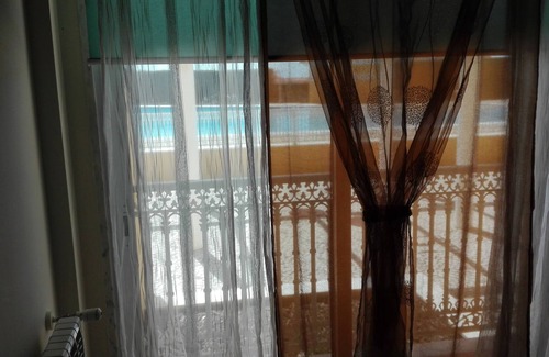 Praia de Santa Cruz Apartment | Apartment t2 with 120 mts with swimming pool and tennis and soccer field