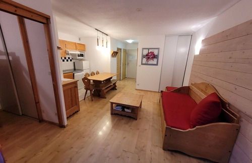 Bagneres-de-Luchon Apartment | Apartment T3 ground floor in residence.