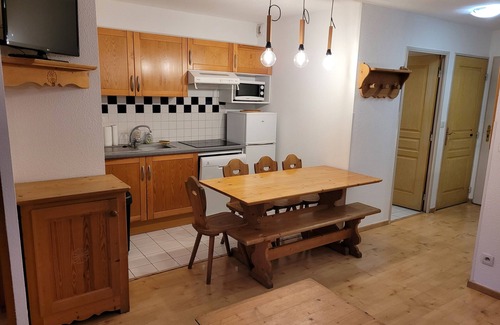 Bagneres-de-Luchon Apartment | Apartment T3 ground floor in residence.