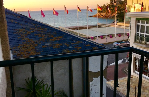 Dinard Apartment | Apartment T3 HYPER CENTER DINARD - 50 M BEACH-SEA VIEW