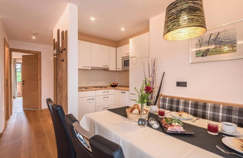 Albions Apartment | Apartment "Talblick" with Mountain View, Wi-Fi, Balcony & Garden