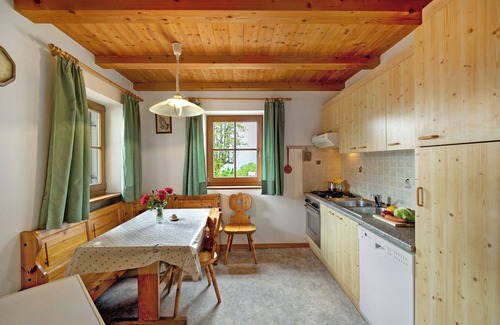 Chifa Apartment | Apartment 'Tanne' with Mountain View, Shared Terrace and Wi-Fi