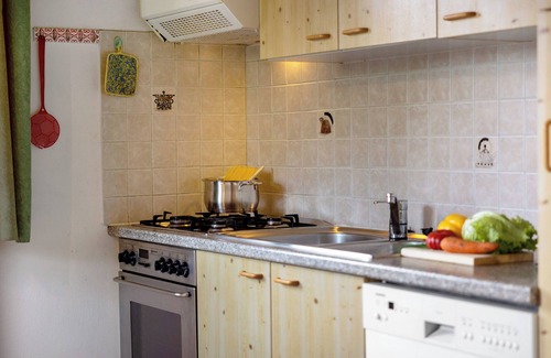 Chifa Apartment | Apartment 'Tanne' with Mountain View, Shared Terrace and Wi-Fi