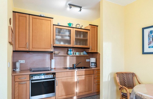 Oberhof Apartment | Apartment 'Tannenblick 1-3' with Balcony and Wi-Fi