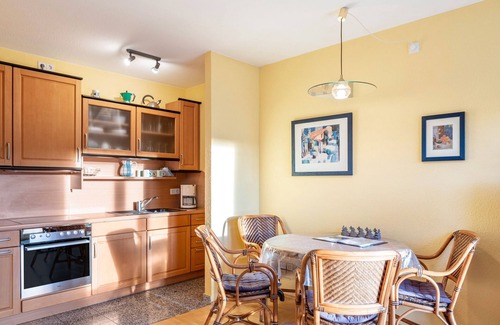 Oberhof Apartment | Apartment 'Tannenblick 1-3' with Balcony and Wi-Fi