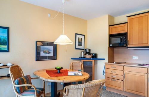 Oberhof Apartment | Apartment 'Tannenblick 1-2' with Mountain View, Balcony and Wi-Fi