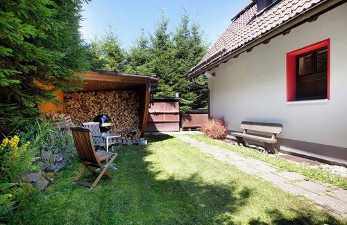 Altglashutten Apartment | Apartment 'Tannenzäpfle' with Private Terrace, Shared Garden and Wi-Fi