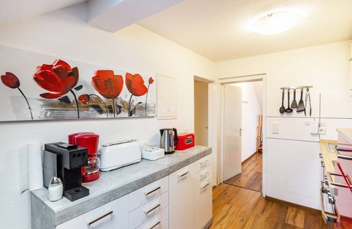 Viersen Apartment | Apartment 'Tapas Restaurante 2' with Shared Terrace and Wi-Fi