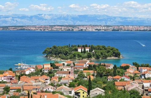 Ugljan Apartment | Apartment Tatjana in Ugljan/Ugljan - 6 persons, 2 bedrooms