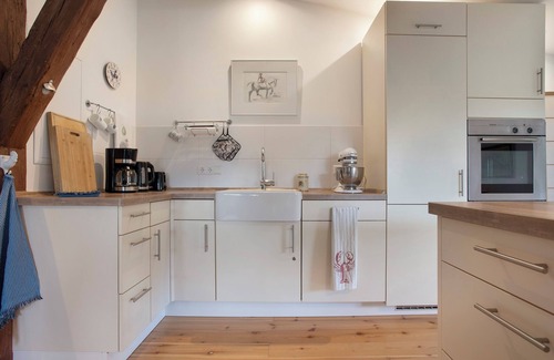 Groß Wokern Apartment | Apartment "Taubenkobel" with Private Garden & Wi-Fi