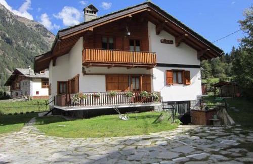 Gressoney-Saint-Jean Apartment | Apartment Tea