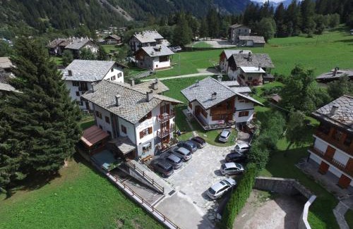 Gressoney-Saint-Jean Apartment | Apartment Tea