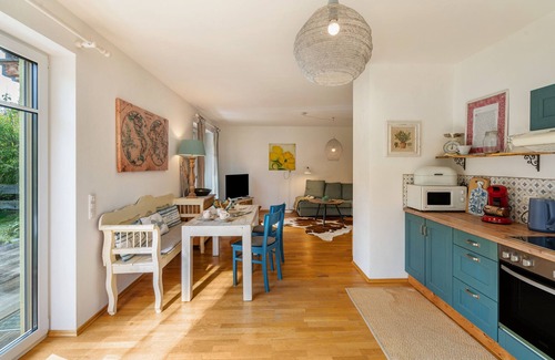 Ostin Apartment | Apartment "Tegernseele" with Mountain View, Private Terrace & Wi-Fi