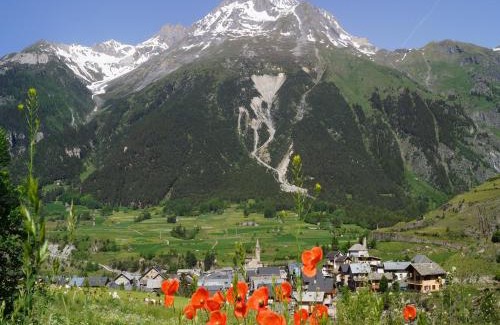 Bramans Apartment | Apartment Termignon 50m from Ski Lift