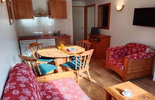 Bramans Apartment | Apartment Termignon near Ski Lift