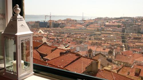 Sao Cristovao e Sao Lourenco Apartment | Apartment terrace Castelo S.Jorge