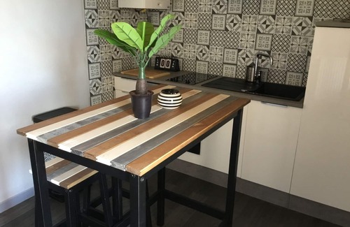 Maraussan Apartment | Apartment-Terrace-City-Ensuite with Bath