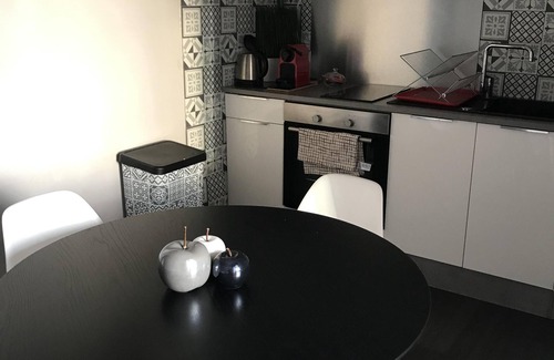 Maraussan Apartment | Apartment-Terrace-City-Ensuite with Bath