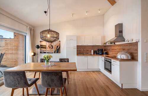Bruckmuehl Apartment | Apartment 'Terralpin - 98 Qm' with Balcony and Wi-Fi