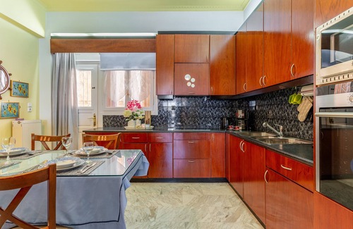 Gythio Apartment | Apartment 'The Lalouda Of Mani' with Sea View, Wi-Fi and Air Conditioning