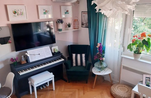 Donje Polje Apartment | Apartment The Royal Square